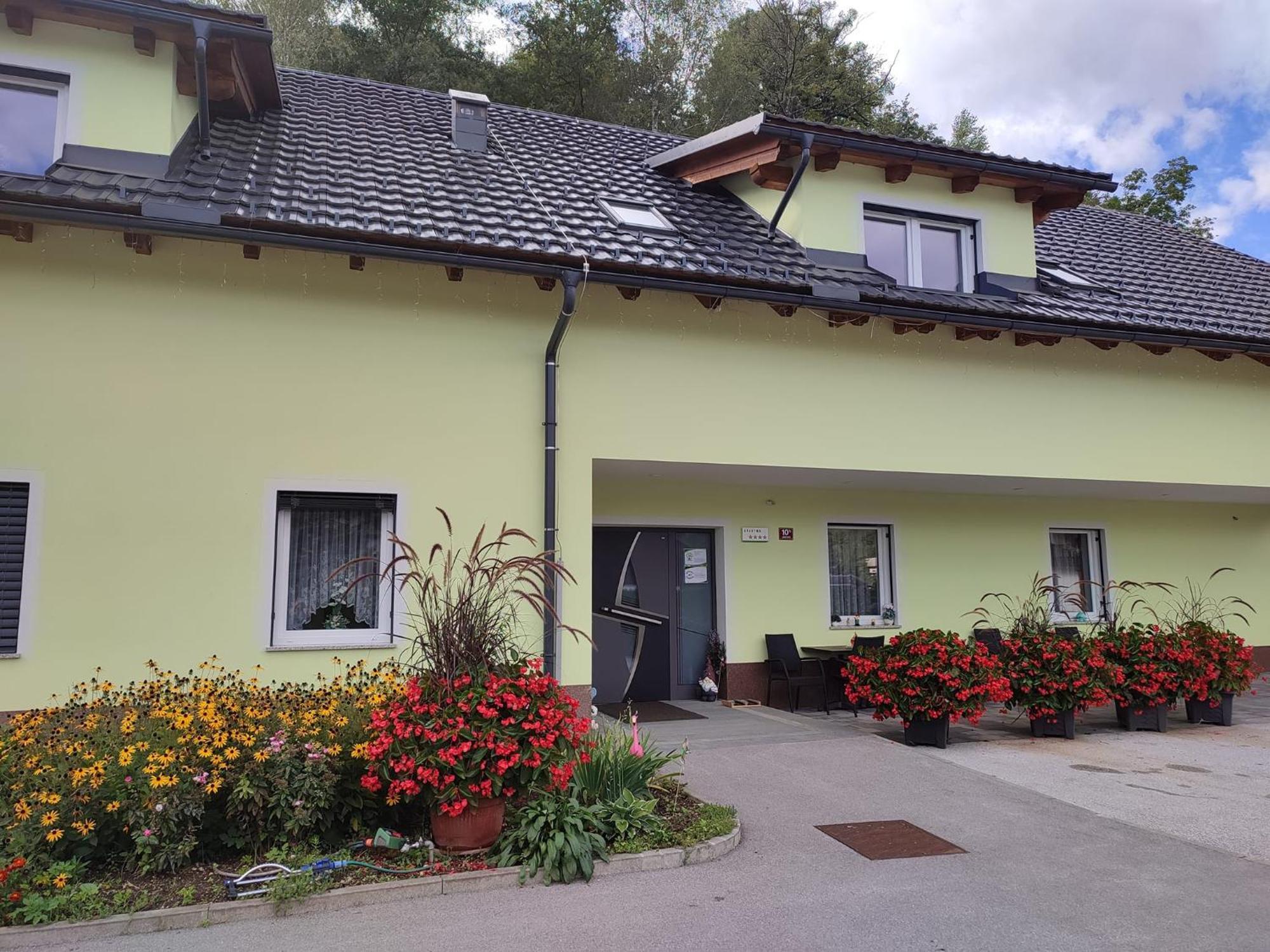 Apartments And Wellness Jelovca Radovljica Dış mekan fotoğraf